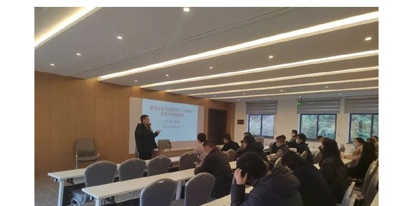 以信心凝聚力量，以實干譜寫華章——在新經(jīng)濟下，發(fā)現(xiàn)新商機，實現(xiàn)新發(fā)展